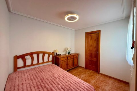 Kattohuoneisto myytävänä Torrevieja, Alicante, Espanja, 3 makuuhuonetta, 82 m2 No. 186829 - kuva 24