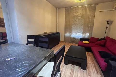Huoneisto myytävänä Madrid, Espanja, 2 makuuhuonetta, 81 m2 No. 186825 - kuva 3