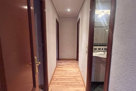 Huoneisto myytävänä Madrid, Espanja, 2 makuuhuonetta, 81 m2 No. 186825 - kuva 6