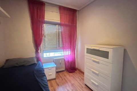 Huoneisto myytävänä Madrid, Espanja, 2 makuuhuonetta, 81 m2 No. 186825 - kuva 7