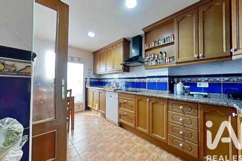 Paritalo myytävänä Castellon de la Plana, Castellon, Espanja, 4 makuuhuonetta, 231 m2 No. 172746 - kuva 17