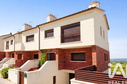 Casa adosada en venta en Banyeres Del Penedes, Tarragona, España 4 dormitorios, 200 m2 No. 172744 - foto 2