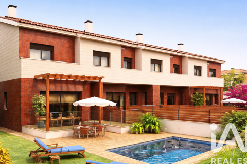 Casa adosada en venta en Banyeres Del Penedes, Tarragona, España 4 dormitorios, 200 m2 No. 172744 - foto 4