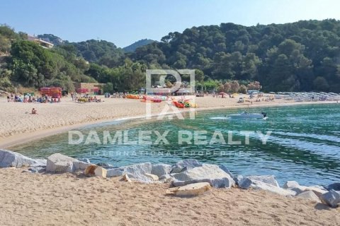 Willa w Lloret de Mar, Girona, Hiszpania 4 sypialnie, 400 mkw. nr 177000 – zdjęcie 8