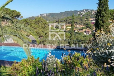 Willa w Lloret de Mar, Girona, Hiszpania 4 sypialnie, 400 mkw. nr 177000 – zdjęcie 7
