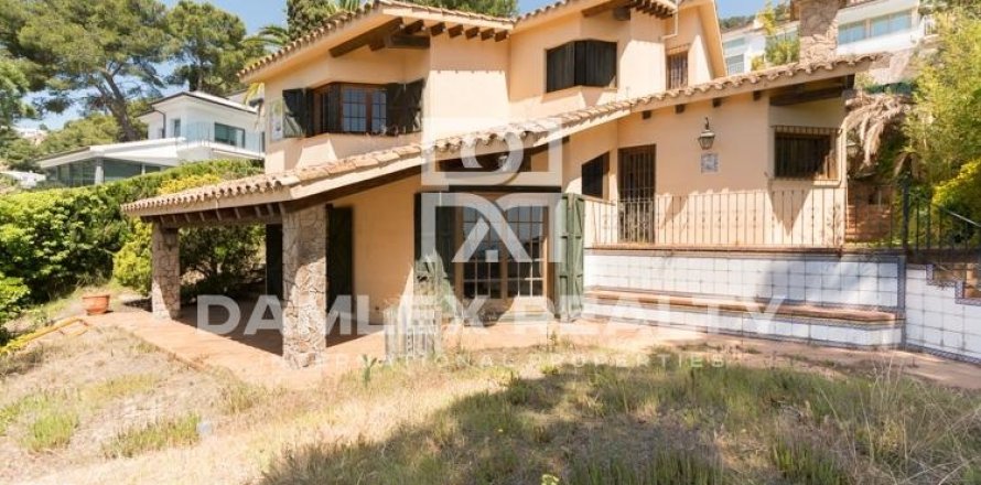 Willa w Blanes, Girona, Hiszpania 4 sypialnie, 240 mkw. nr 177004