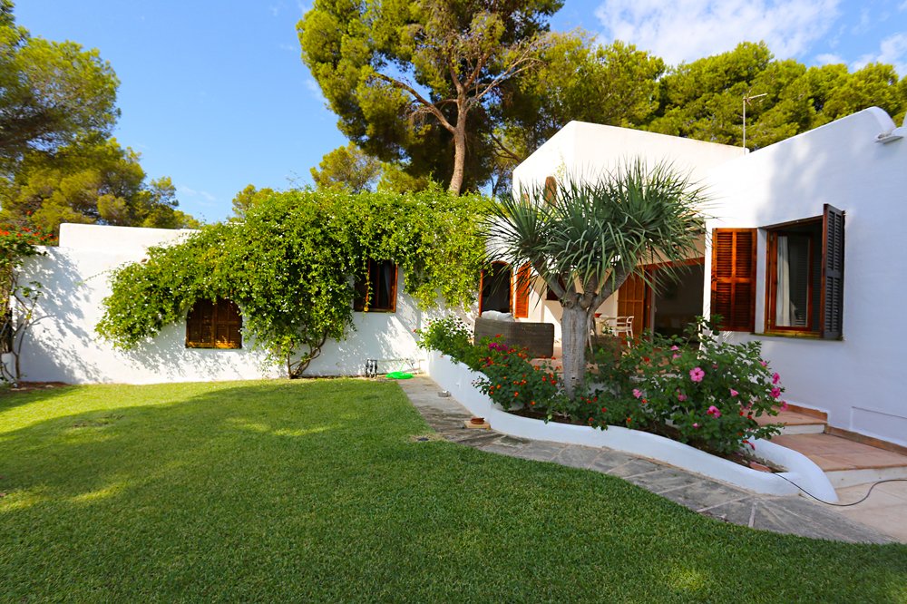 Villa in Sol De Mallorca, Mallorca, Spain 6 bedrooms, 240 sq.m. No. 109874