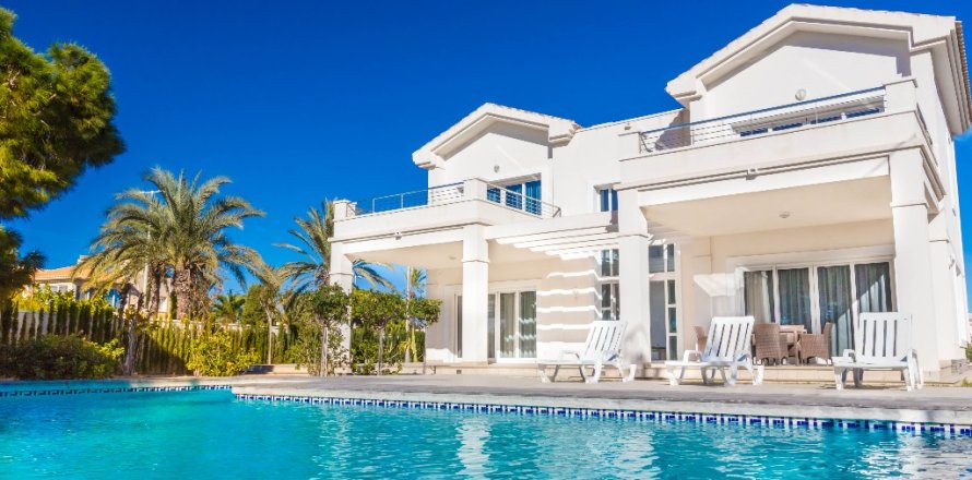 Villa in Cabo Roig, Alicante, Spanien 4 Schlafzimmer, 733 m2 Nr. 145474