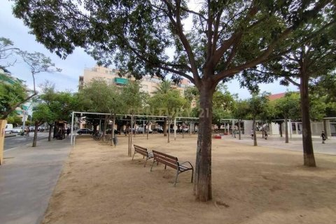Land plot for sale in El Prat de Llobregat, Barcelona, Spain No. 167211 - photo 6