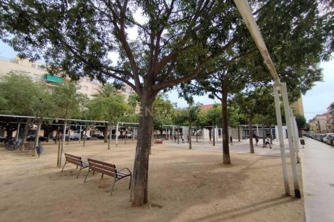 Land plot for sale in El Prat de Llobregat, Barcelona, Spain No. 167211 - photo 7