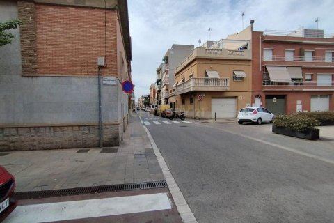 Land plot for sale in El Prat de Llobregat, Barcelona, Spain No. 167211 - photo 4