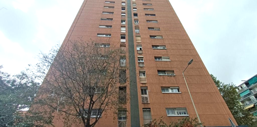 Apartment in Barcelona, Spain 3 bedrooms, 85 sq.m. No. 167212