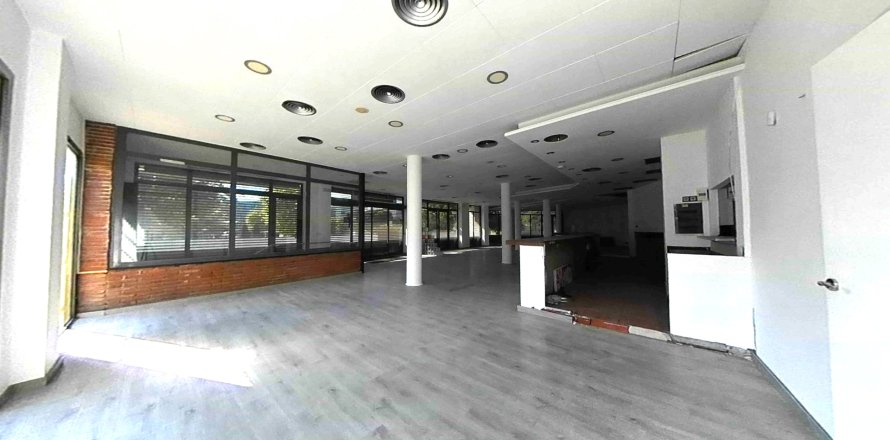 Apartment à El Prat de Llobregat, Barcelona, Espagne 550 m2 No. 167210