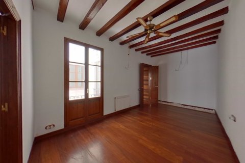 Apartment for sale in Barcelona, Spain 3 bedrooms, 115 sq.m. No. 167213 - photo 4