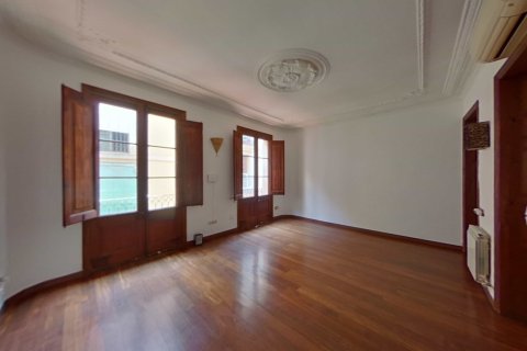 Apartment in Barcelona, Spain 3 bedrooms, 115 sq.m. No. 167213