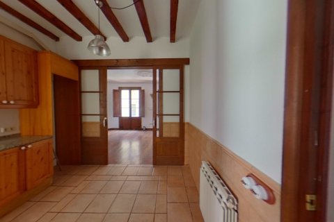 Apartment for sale in Barcelona, Spain 3 bedrooms, 115 sq.m. No. 167213 - photo 9
