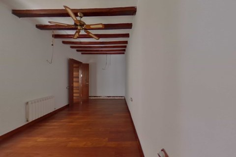 Apartment for sale in Barcelona, Spain 3 bedrooms, 115 sq.m. No. 167213 - photo 5