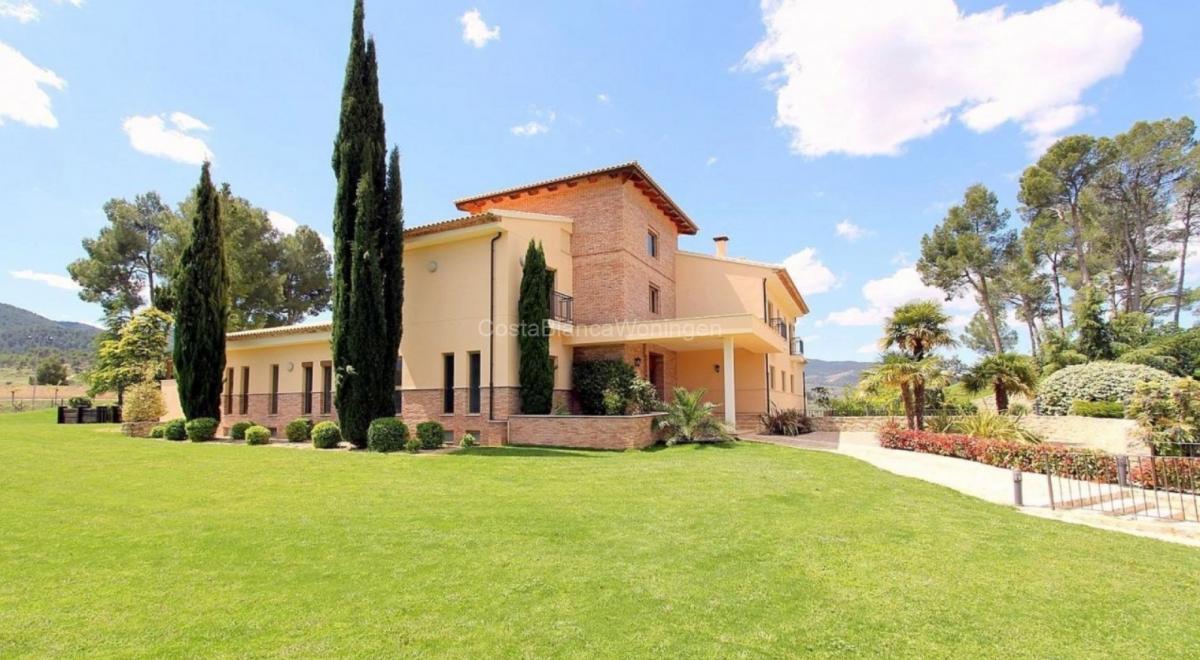 Villa en Penaguila, Alicante, España 6 dormitorios, 1586 m2 No. 98491
