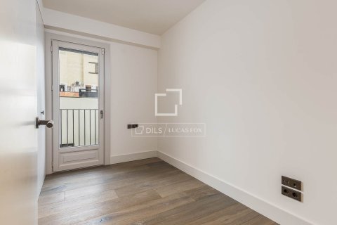 Dzīvoklis pārdošanā Barcelona, Spānijā 2 istabas, 90 m2 Nr. 150700 - attēls 18