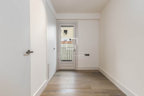 Dzīvoklis pārdošanā Barcelona, Spānijā 2 istabas, 90 m2 Nr. 150700 - attēls 17