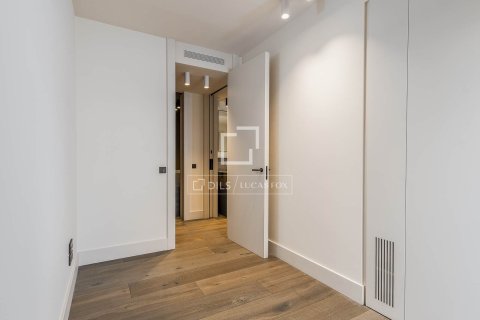 Dzīvoklis pārdošanā Barcelona, Spānijā 2 istabas, 90 m2 Nr. 150700 - attēls 21