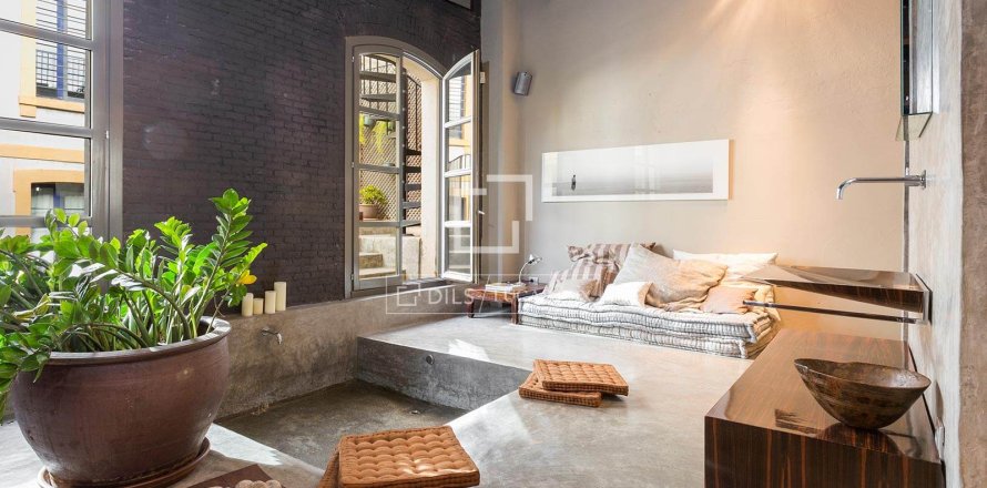 Penthouse w Barcelona, Hiszpania 2 sypialnie, 293 mkw. nr 150704