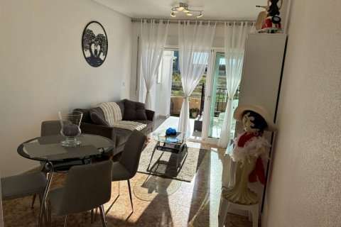 Apartament w Punta Prima, Alicante, Hiszpania 2 sypialnie, nr 147560 – zdjęcie 20