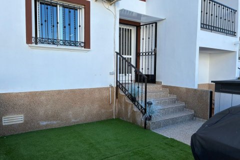 Apartament w Punta Prima, Alicante, Hiszpania 2 sypialnie, nr 147560 – zdjęcie 8