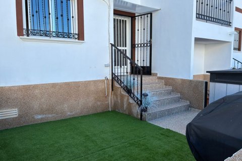 Apartament w Punta Prima, Alicante, Hiszpania 2 sypialnie, nr 147560 – zdjęcie 12