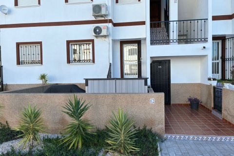 Apartament w Punta Prima, Alicante, Hiszpania 2 sypialnie, nr 147560 – zdjęcie 7