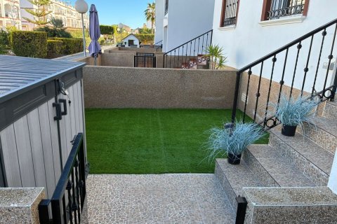 Apartament w Punta Prima, Alicante, Hiszpania 2 sypialnie, nr 147560 – zdjęcie 11