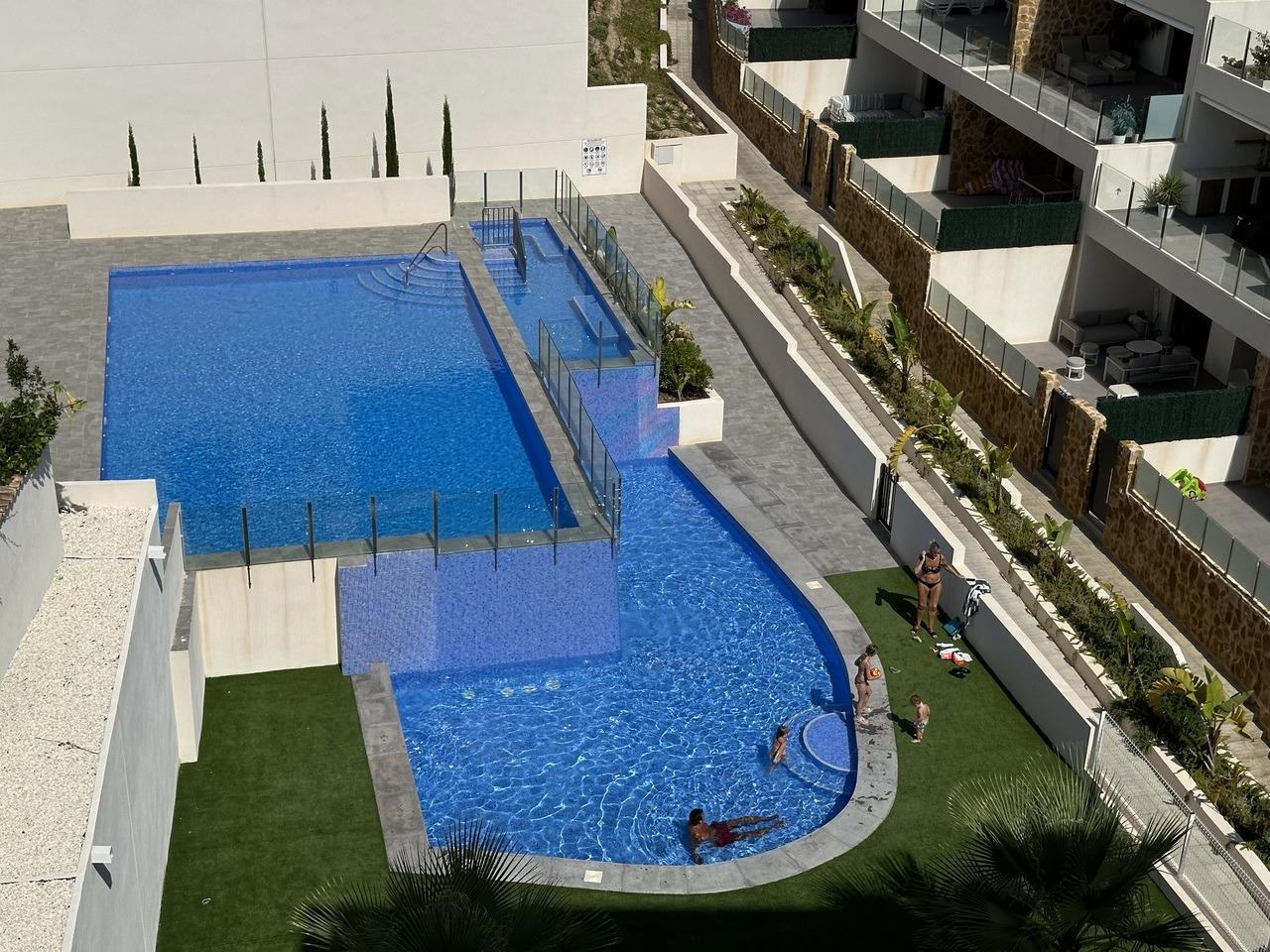 Huoneisto Villamartin, Alicante, Espanja 2 makuuhuonetta, 85 m2 No. 147555