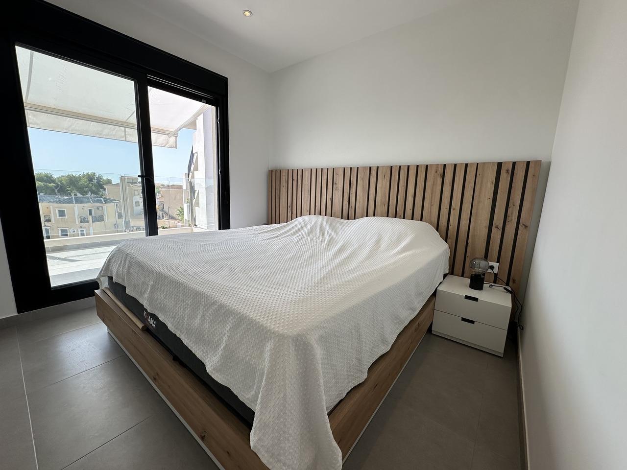 Huoneisto Villamartin, Alicante, Espanja 2 makuuhuonetta, 85 m2 No. 147555