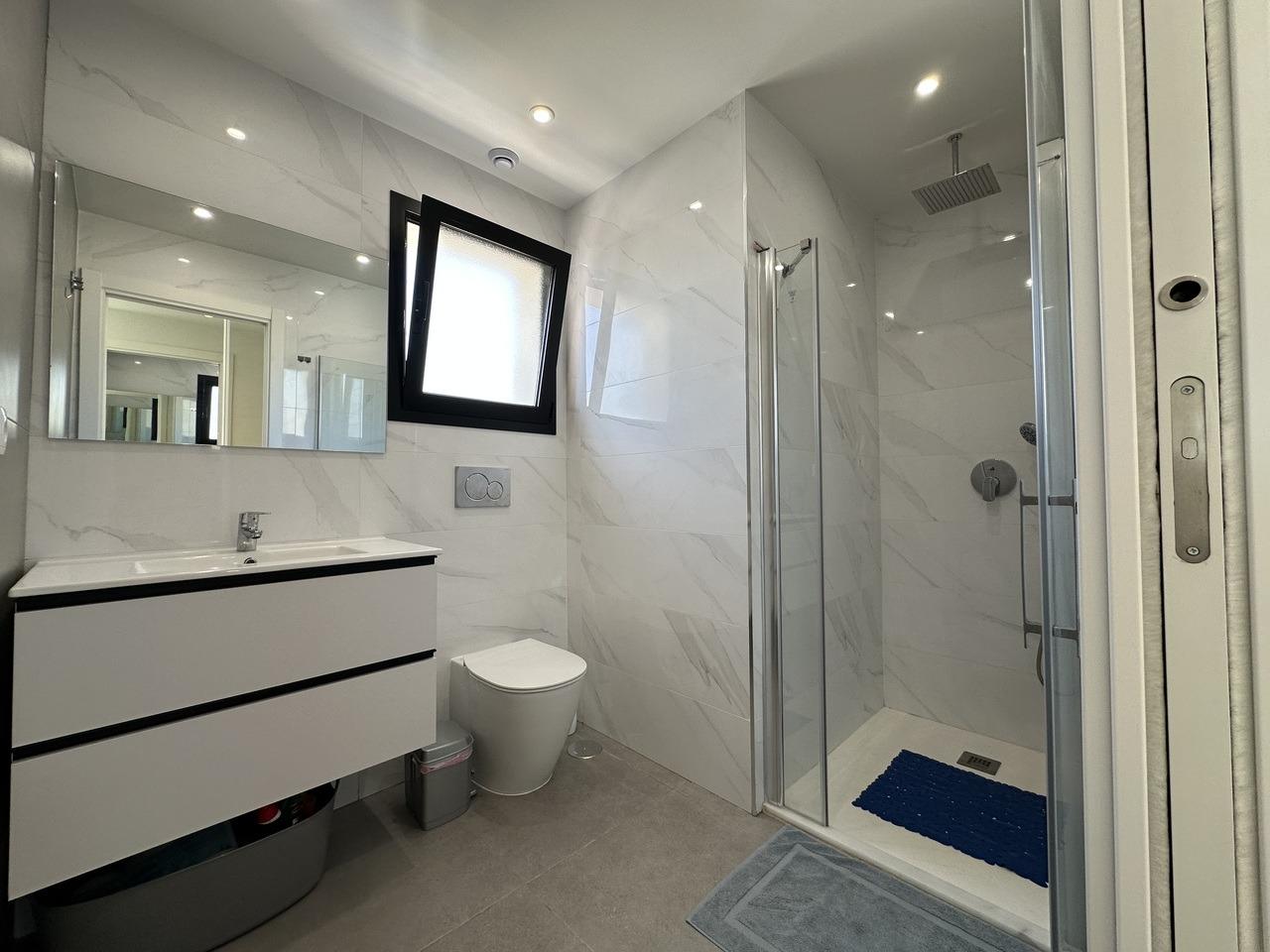 Huoneisto Villamartin, Alicante, Espanja 2 makuuhuonetta, 85 m2 No. 147555