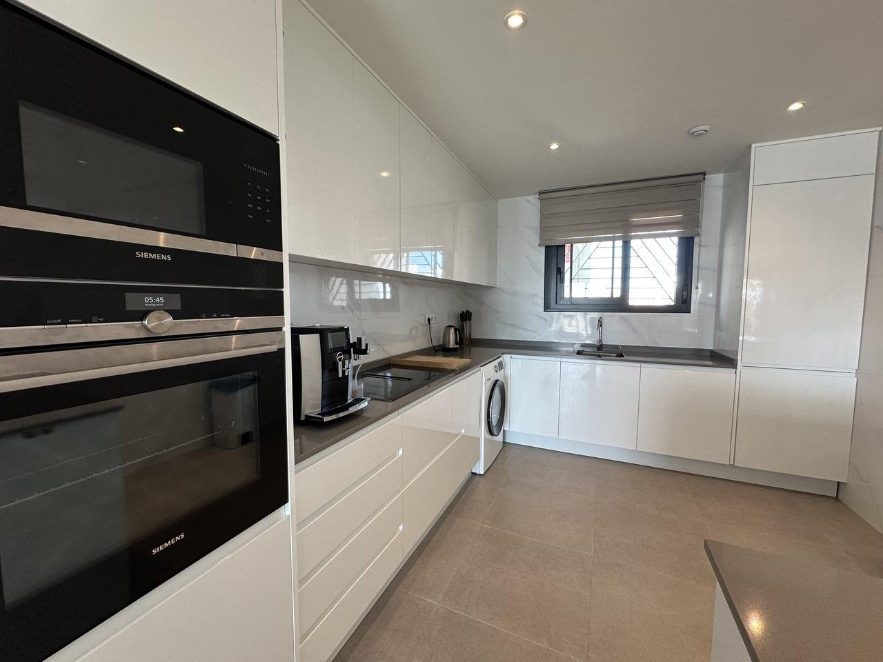 Huoneisto Villamartin, Alicante, Espanja 2 makuuhuonetta, 85 m2 No. 147555