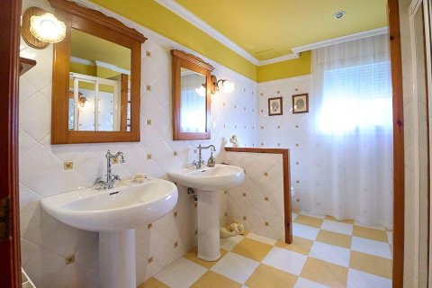 Сasa en venta en Tarragona, España 6 dormitorios, 500 m2 No. 167490 - foto 17
