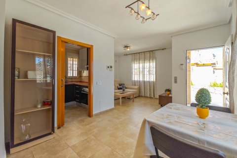 Villa en venta Torrevieja, Alicante, España 3 dormitorios, 97 m2 No. 134403 - foto 6