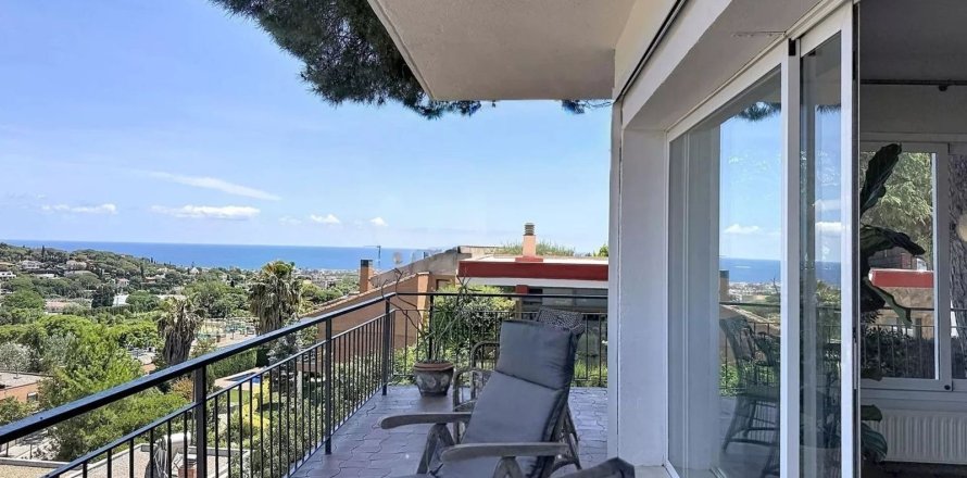 Casa a Cabrils, Barcelona, Spagna 4 camere da letto, 376 mq. N° 192070