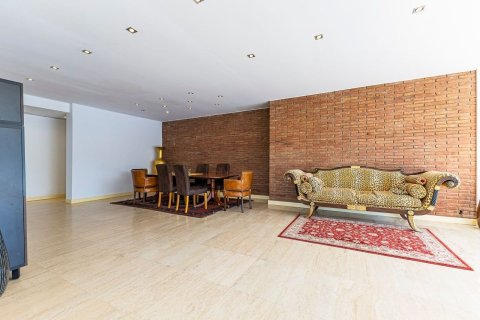 Casa in vendita a Esplugues de Llobregat, Barcelona, Spagna 4 camere da letto, 376 mq. N° 192065 - foto 14