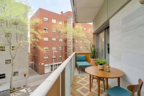 Apartamento en venta en Barcelona, España 4 dormitorios, 126 m2 No. 192068 - foto 9