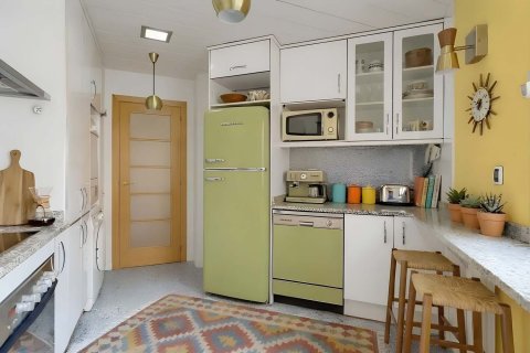 Apartamento en venta en Barcelona, España 4 dormitorios, 126 m2 No. 192068 - foto 7