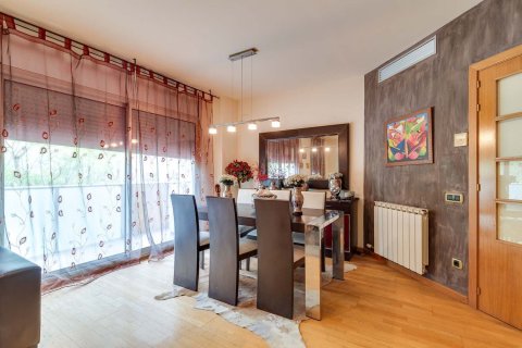 Apartamento en venta en Barcelona, España 4 dormitorios, 126 m2 No. 192068 - foto 2