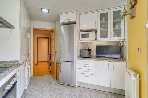 Apartamento en venta en Barcelona, España 4 dormitorios, 126 m2 No. 192068 - foto 6