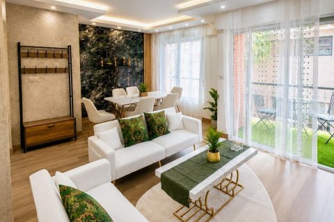 Apartamento en Torrevieja, Alicante, España 4 dormitorios, 123 m2 No. 189350
