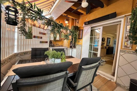 Kattohuoneisto myytävänä Torrevieja, Alicante, Espanja, 3 makuuhuonetta, 65 m2 No. 154560 - kuva 10