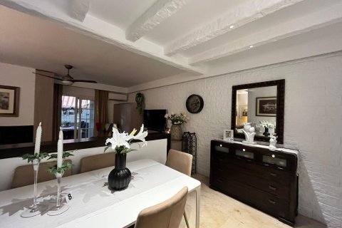 Kattohuoneisto myytävänä Torrevieja, Alicante, Espanja, 3 makuuhuonetta, 65 m2 No. 154560 - kuva 2