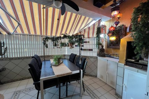 Kattohuoneisto myytävänä Torrevieja, Alicante, Espanja, 3 makuuhuonetta, 65 m2 No. 154560 - kuva 26