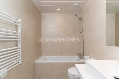 Apartament w Sabadell, Barcelona, Hiszpania 3 sypialnie, 75 mkw. nr 154556 – zdjęcie 10