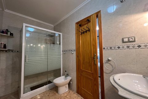 Lägenhet till salu i Torrevieja, Alicante, Spanien 3 sovrum, 110 kvm. Nr. 154561 - foto 25