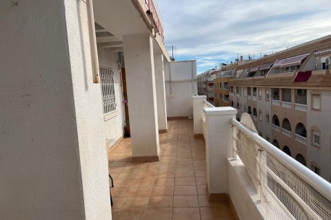 Lägenhet till salu i Torrevieja, Alicante, Spanien 3 sovrum, 110 kvm. Nr. 154561 - foto 2